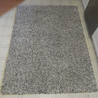 Turkey made Vindum 4.'4" x 5'11" high pile area rug