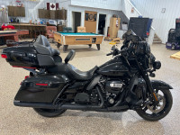 2021 Harley-Davidson Ultra Limited Blacked Out Edition