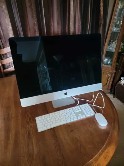 Selling my Apple iMac 27 inch all in one desktop which comes with a wired keyboard and mouse. This m...