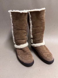 Lady’s Ugg Boots