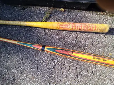 Genuine Vintage Louisville Slugger FireBall 75FT Official 34" Softball Bat. good condition asking $4...