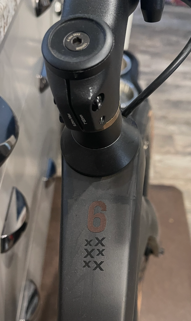 2023 Trek FX6 Sport Carbon Fibre HUGE DEAL! in Other in Thunder Bay - Image 5