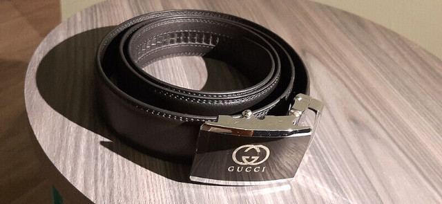 Gucci Leather belt black Grip Auto Lock Buckle dans Hommes  à Ville de Montréal - Image 2