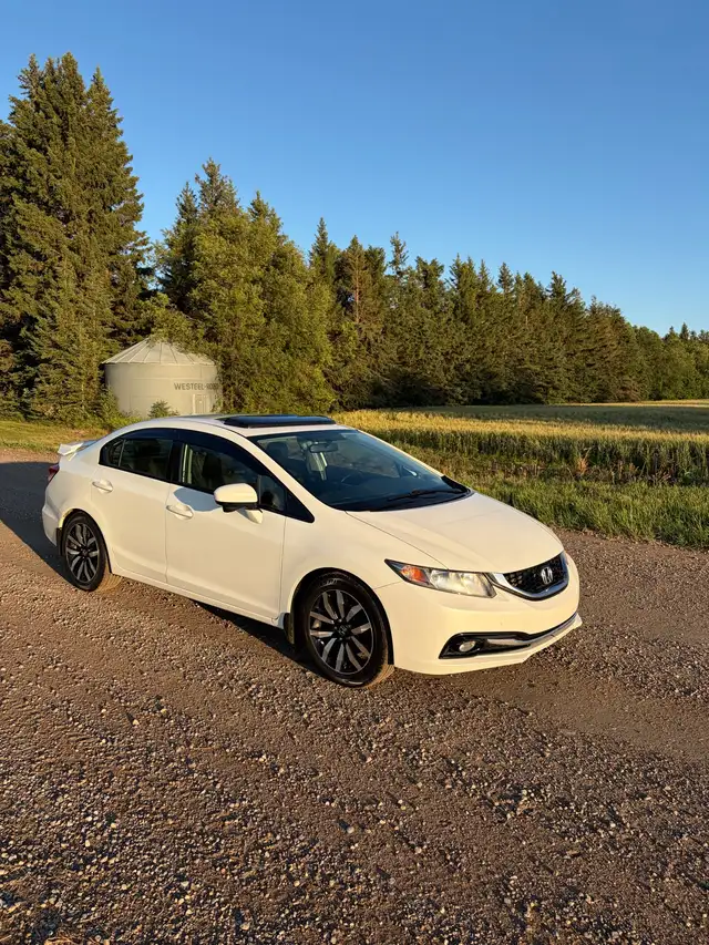 2013 Honda Civic Touring Sedan – Loaded – 2 Sets of Wheels/Tires
