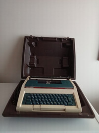 Smith-Corona Enterprise II Electric Typewriter