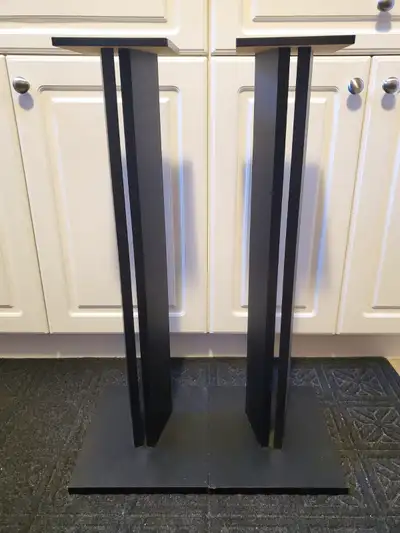 Measures - 28 ½" Tall - Top plate 5 ¾" L x 5 ¾" D - Bottom plate 9 ½" L x 10 ½" D 9/10 condition - f...