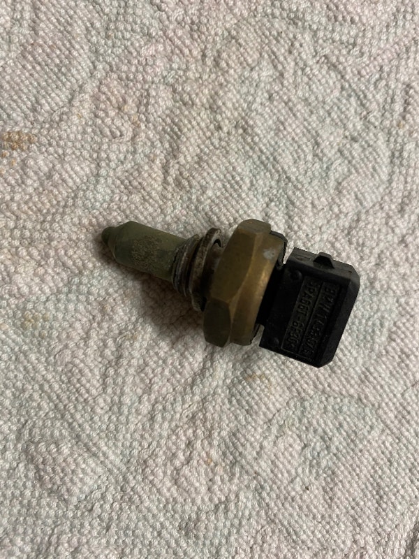 BMW E90 coolant temperature sensor oem 0611 Engine & Engine Parts