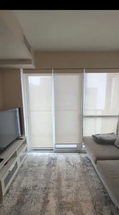 Room for Rent in Modern 2-Bedroom, 2- Bath Condo - preferably Female Don Mills & Eglinton Intersecti...