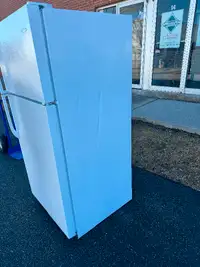 Frigidaire top freezer