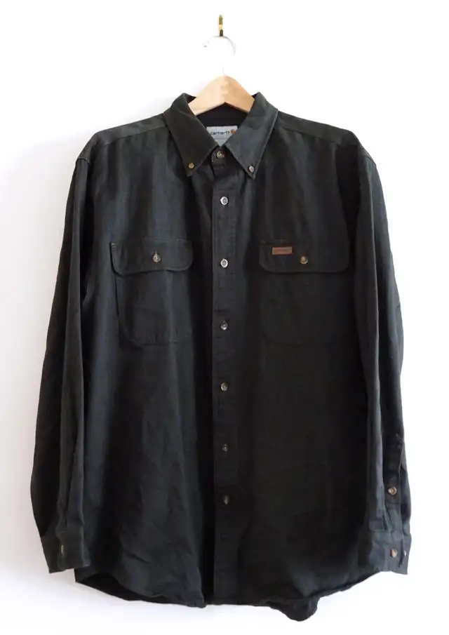 Men’s Large CARHARTT heavy cotton work shirt. in Men's in Markham / York Region - Image 3