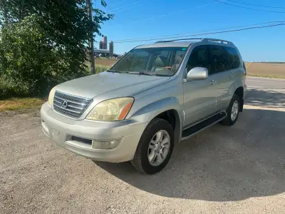 353,830 kilometers Runs and drives well Got all the options 7 Seater, DVD, Leather interior, Sunroof...