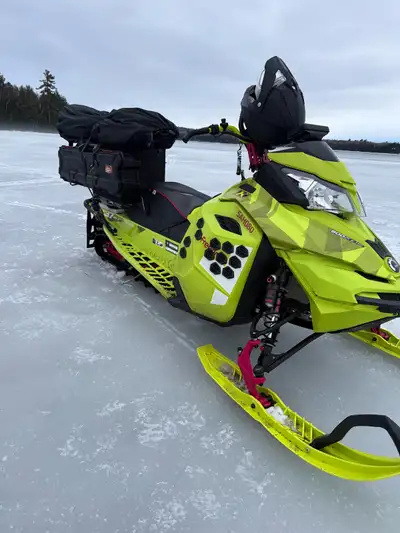 2015 skidoo Freeride 137 Crate Motor 1800miles New 2” Track Fresh Carbides Gas Caddy Clutches just c...