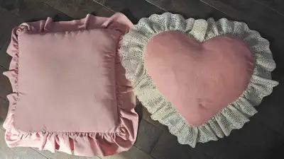 Pillow set , View more