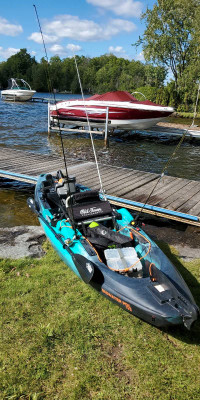 Old Town Sportsman Bigwater 132 PDL With 7" Lowrance Hook 2