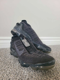 Sneakers, size 10 - Nike Air VaporMax 2020 Flyknit Dark Gray