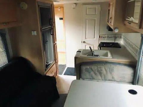 2002 Fleetwood Jamboree 22C in RVs & Motorhomes in Comox / Courtenay / Cumberland - Image 6