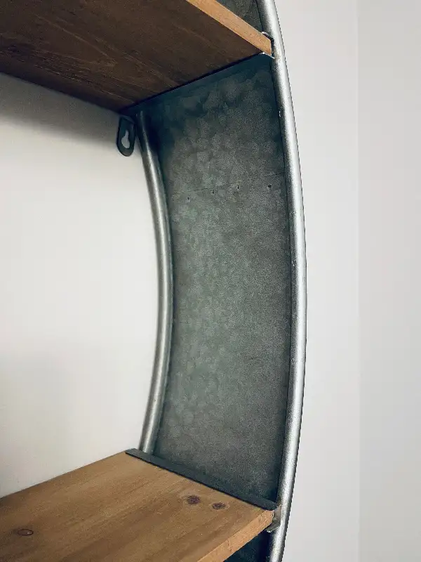 Rustic Circular wall shelf - Metal & Wood in Home Décor & Accents in Markham / York Region - Image 7