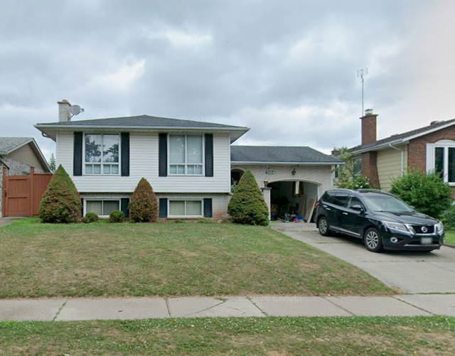 3 bed room house for rent in Niagara Falls