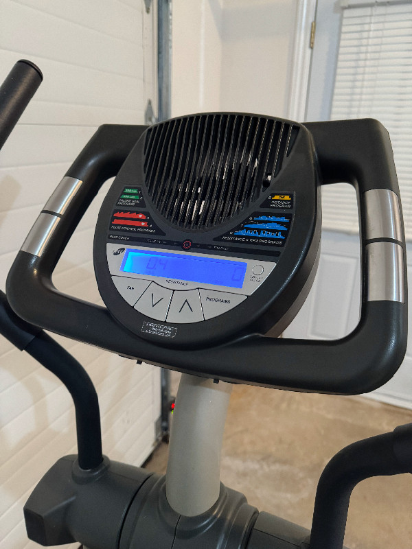 Nordictrack Elliptical in Exercise Equipment in Moncton - Image 3