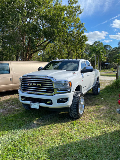 2020 Ram 2500 longhorn Laramie 