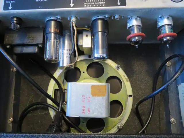 1968 Fender VibroChamp Class 'A' Tube Amp $1,400.68 in Amps & Pedals in Ottawa - Image 8