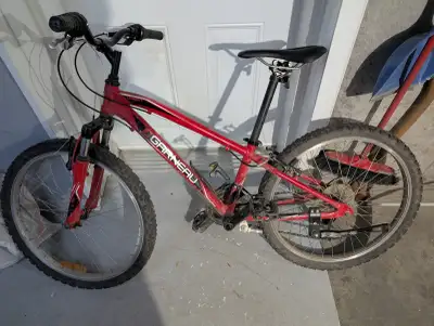 Vélo de montagne (Garneau), View more