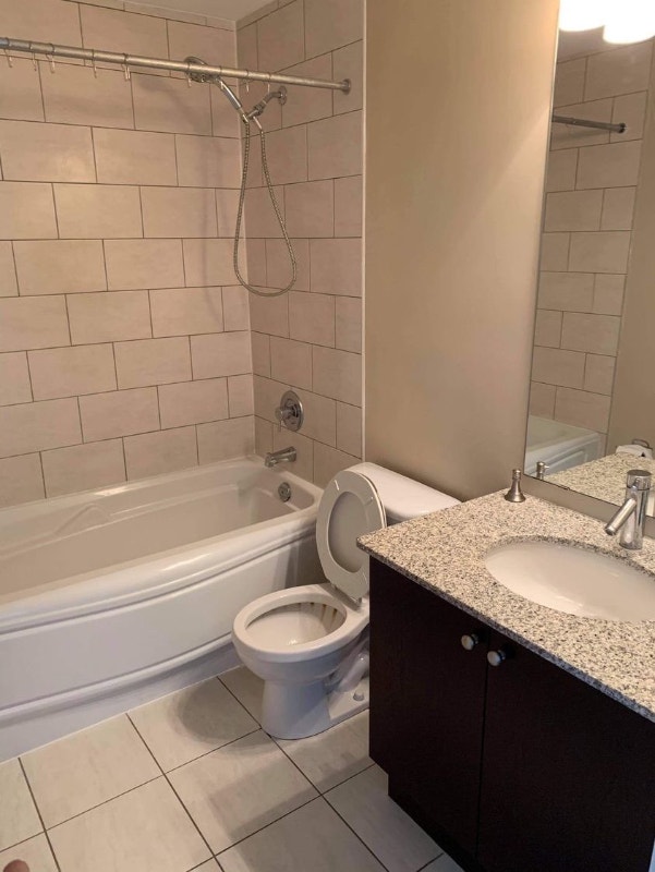 Condo Room for rent in Cambridge Ontario Room Rentals & Roommates