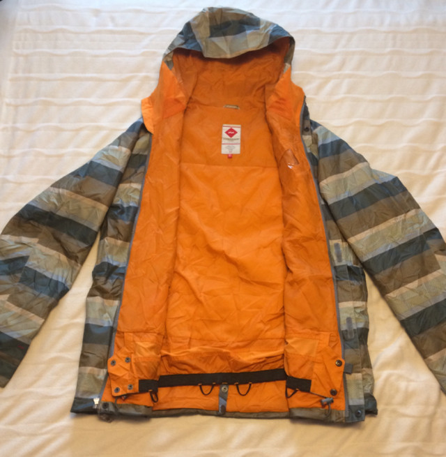 Burton’s “4 Squares” Snowboard Shell Jacket in Snowboard in Calgary - Image 4