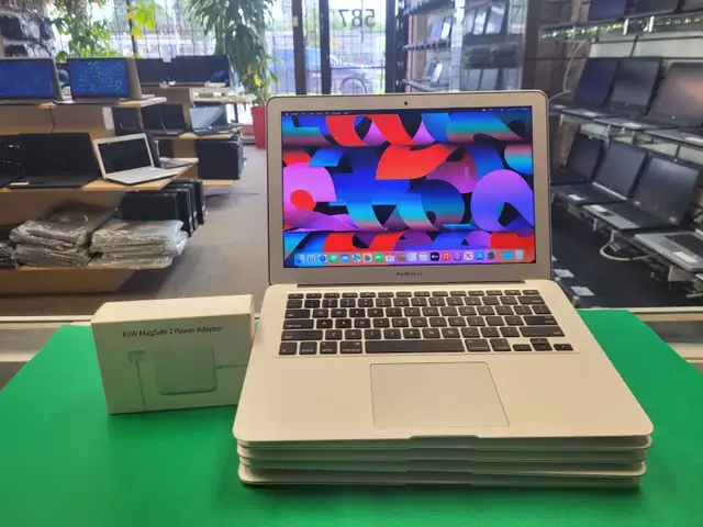 Apple MacBook Air 2017 in excellent condition592348205957795844