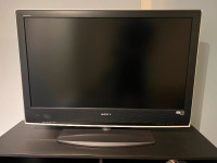 Sony Bravia 40" HD TV with remote