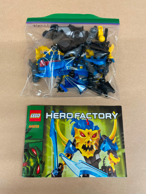 LEGO Hero Factory 44013 AQUAGON Buildable Figure No Box Preowned in Toys & Games in Regina - Image 2