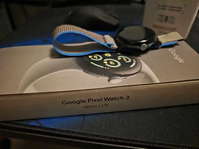 Google Pixel 10 Pro XL 256GB + Pixel Watch 3 45mm LTE in Cell Phones in Ottawa - Image 3