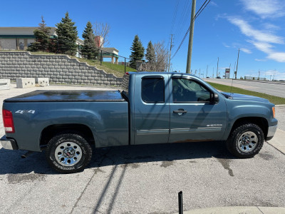 2010 GMC Sierra SL Nevada Editon