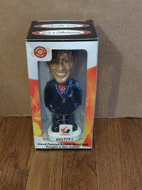 2002 Hand Painted Wayne Gretzky Bobble Head Doll Team Canada NIB Merchandise 