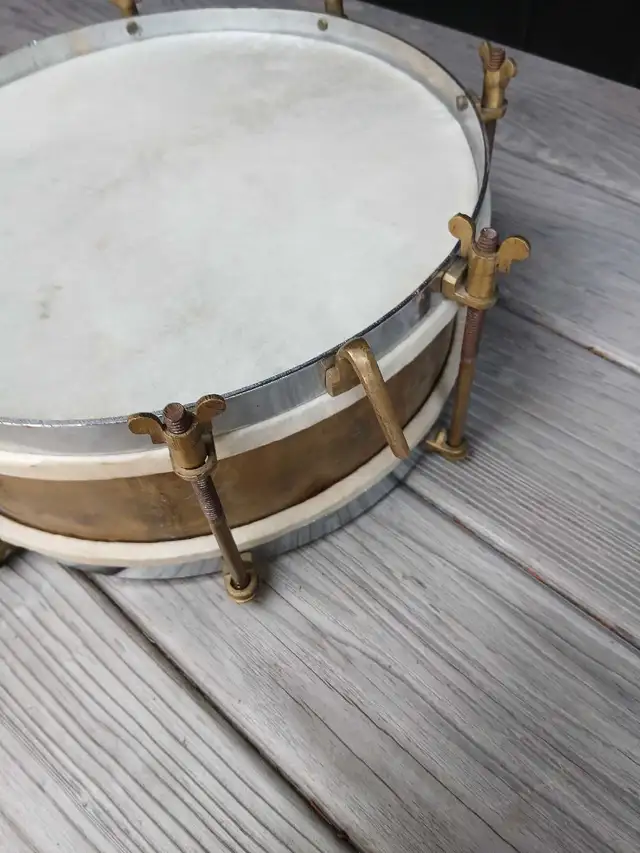 Vintage 8 lug 12" Brass Marching Snare Drum in Drums & Percussion in Oakville / Halton Region - Image 7