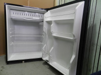 GE COMPACT FRIDGE IN GREAT CONDITION