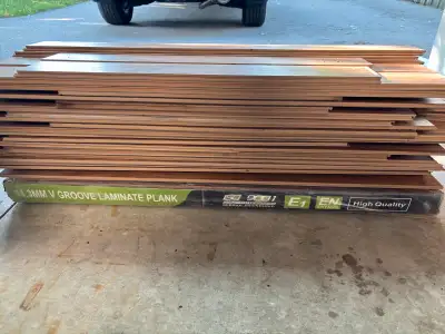 Free Vinyl Flooring (Mixed Used and New), View more