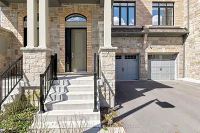 Executive townhome 4 bed 4 bath in already developed community. Easy Access to HWY 412 & 401.Minutes...