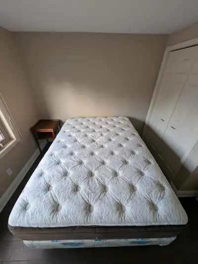 Experience cloud-like comfort with this queen size mattress, perfect for a restful night's sleep. Th...