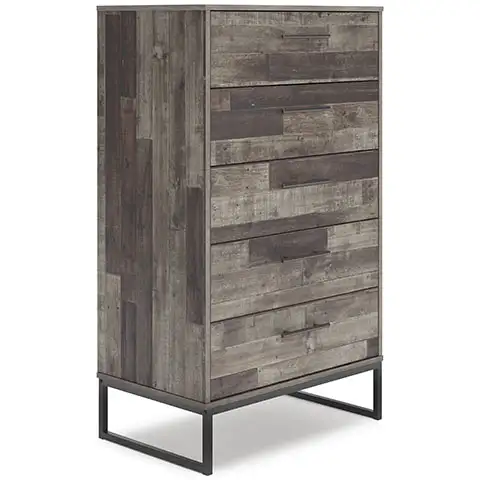 New Neilsville Grey 5 Drawer Chest in Dressers & Wardrobes in Nanaimo - Image 2