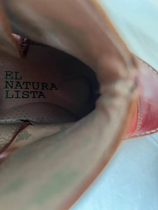 El Naturalista leather women’s boots in Women's - Shoes in Edmonton - Image 9