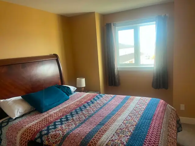 Room with private washroom in shared house in Long Term Rentals in Whitehorse - Image 2