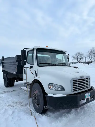 2005 Freightliner Business Class M2 106 Mercedes Diesel, Allison 6 Speed Safetied til June, 2026 450...
