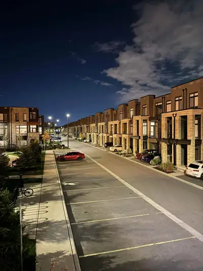 Townhouse for Lease | Woodbridge, Vaughan ✨ Features: • 3 Bedrooms | 4 Bathrooms • Double garage + 2...