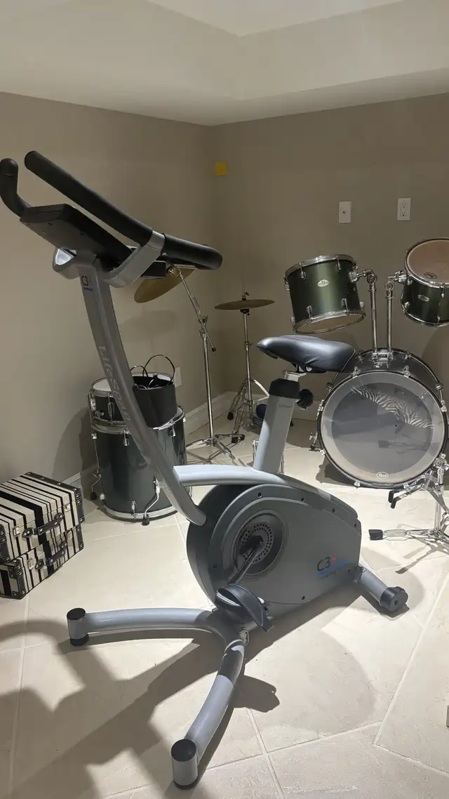  Exercise Bike64606498675587120