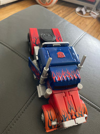 Transformers Movie  Voyager Class Optimus Prime Twin Blaster 