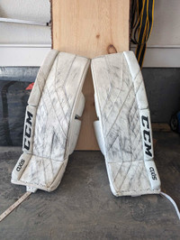 CCM Axis Custom 32 + 2 Goalie Pads