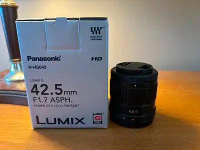 Selling a lightly used Panasonic LUMIX G 42.5mm f/1.7 ASPH. POWER O.I.S. Lens. Lens is in excellent...