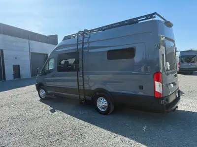 Je vend mon Vanlife terminé en avril 2025 par VanSora. Changement de plan. Présentement très rare. U...