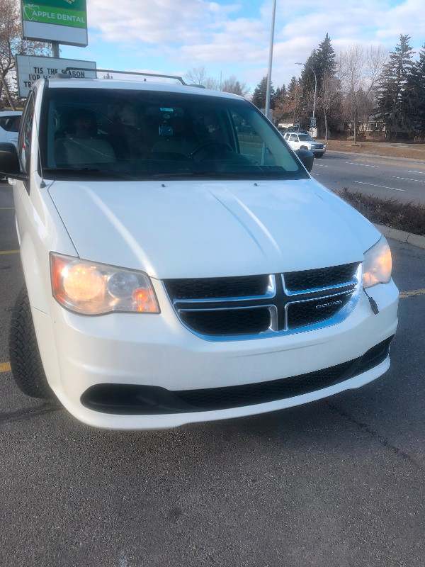 2012 Dodge Grand Caravan Stow n Go in Cars & Trucks in Calgary